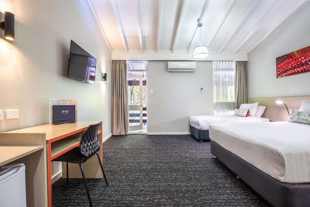 Nightcap At The Ranch Hotel Macquarie Park Exterior photo