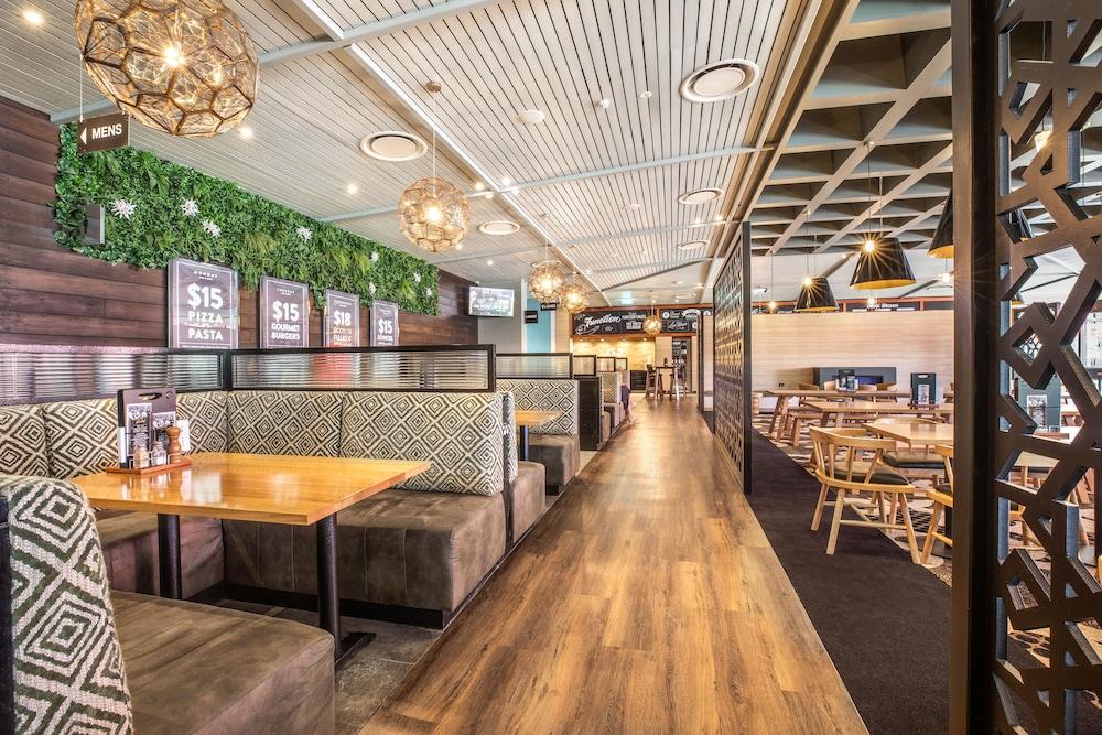 Nightcap At The Ranch Hotel Macquarie Park Exterior photo