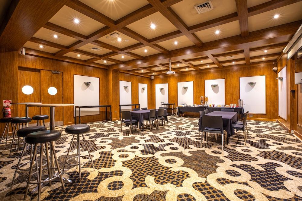 Nightcap At The Ranch Hotel Macquarie Park Exterior photo